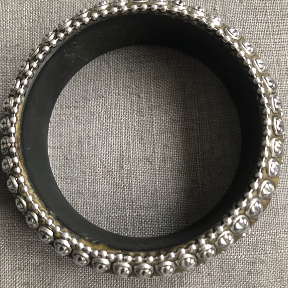 Gorgeous bangle - metal and fabric - Picture 7 of 8